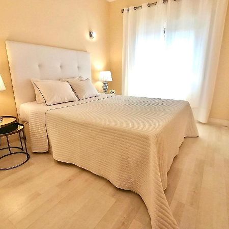 Beachfront Seaview Litoralmar Apt, Fast Wifi, Airco, Pool, Private Parking Portimão Kültér fotó